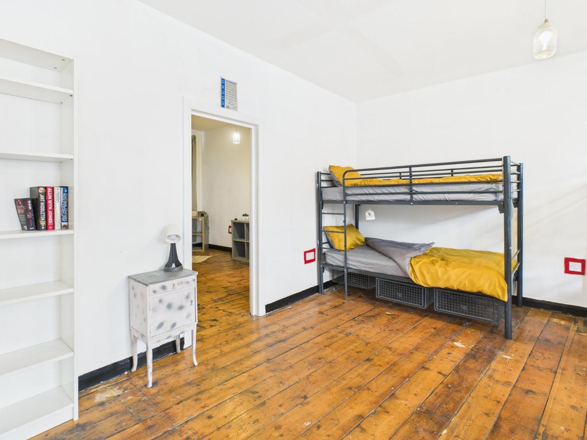 Хостел Bunkhouse Кардифф Экстерьер фото
